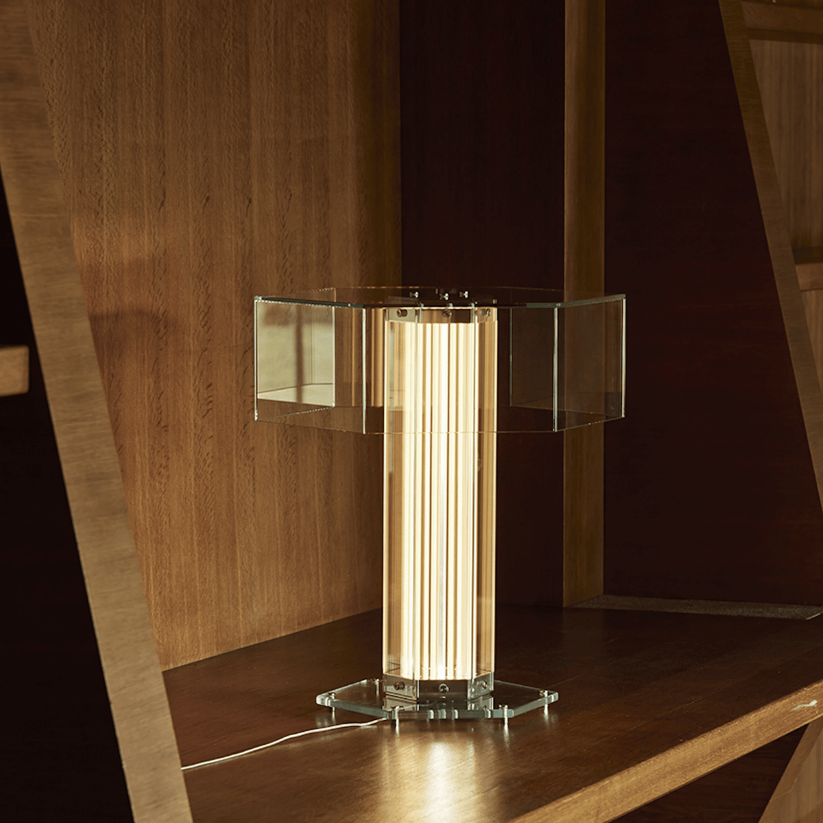 Hexagonal Glass Table Lamp with Integrated LED – Modern Minimalist Desk Lamp