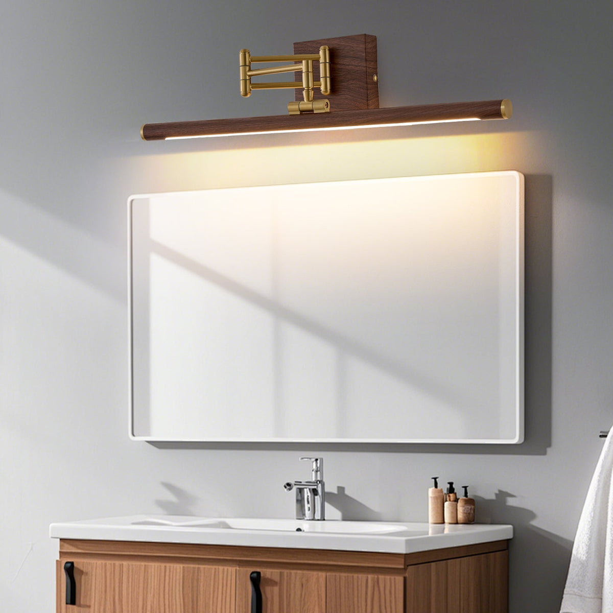 hinkley-stokes-brass-wall-lamp