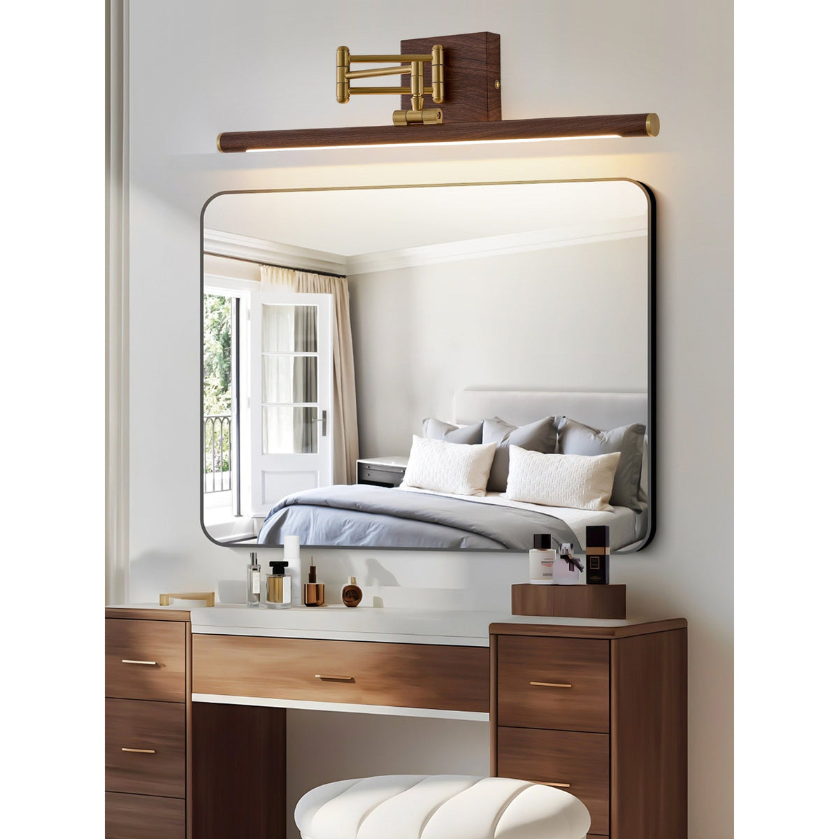 hinkley-stokes-brass-wall-lamp
