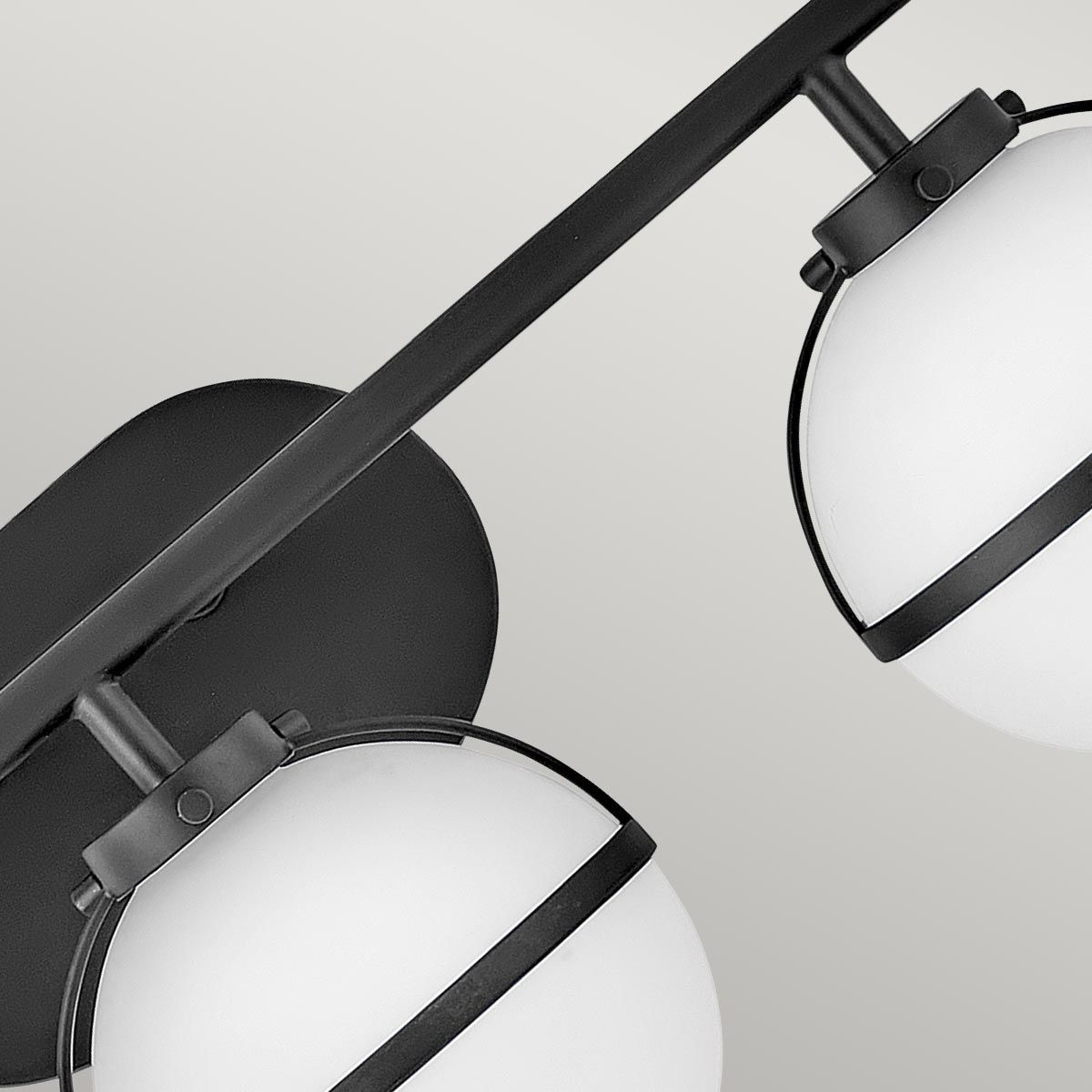 hollis-wall-lamp
