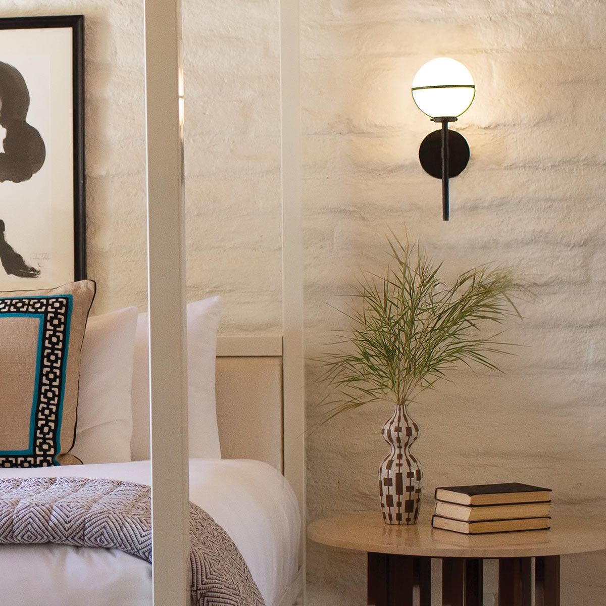 hollis-wall-sconce