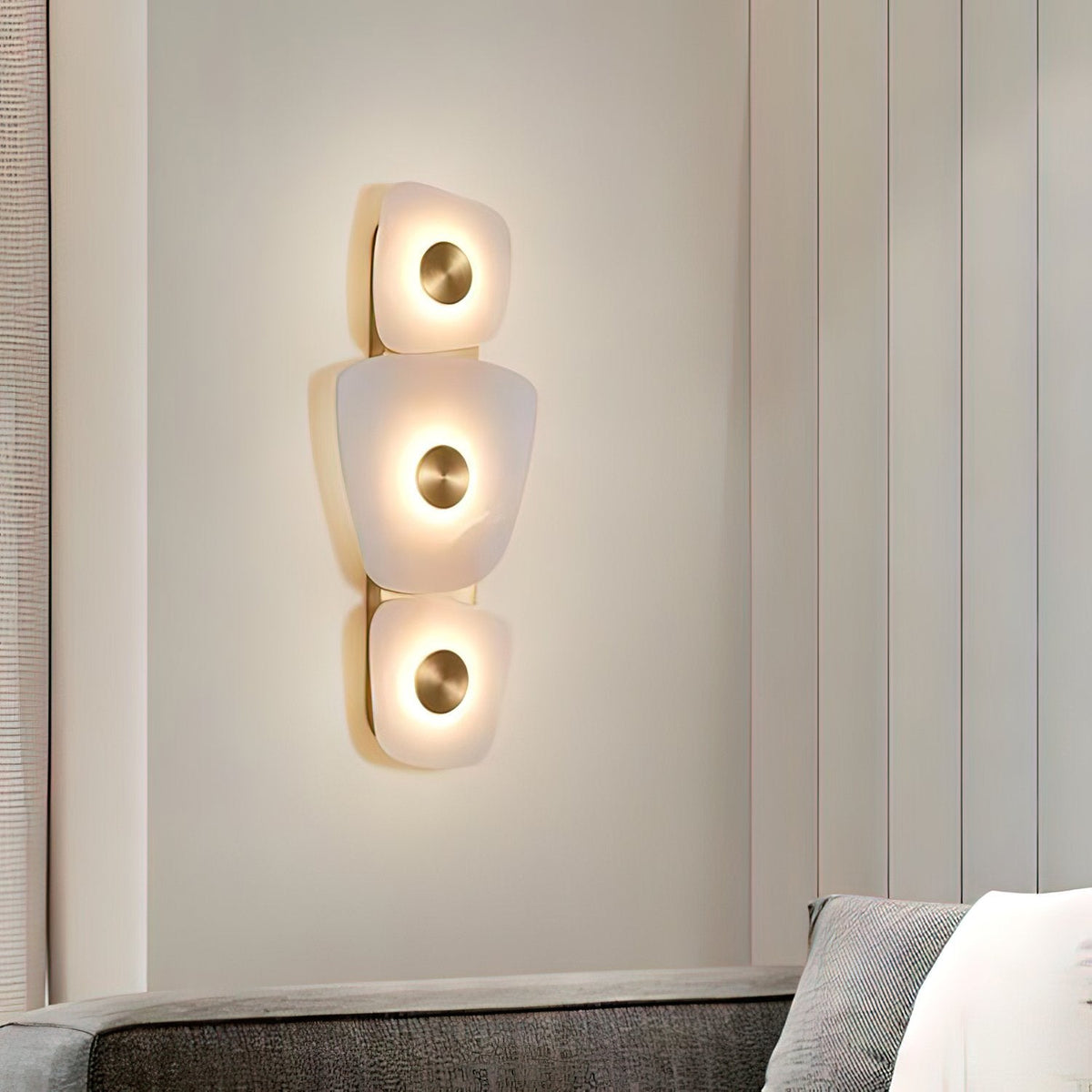 Holmdel Wall Light