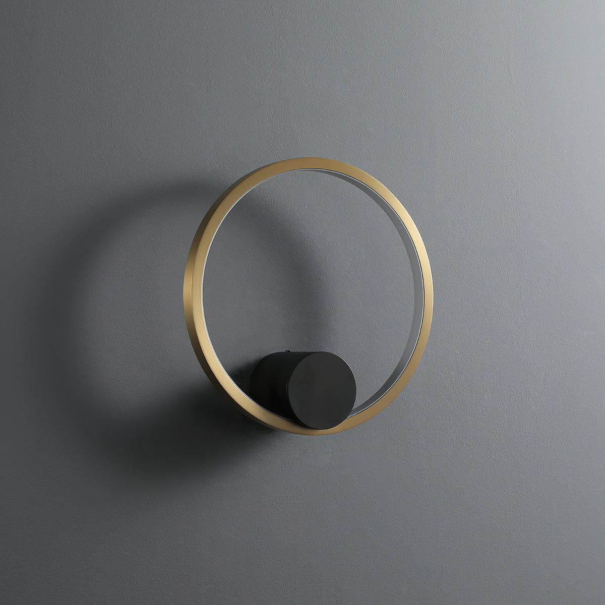 holy-brass-wall-lamp