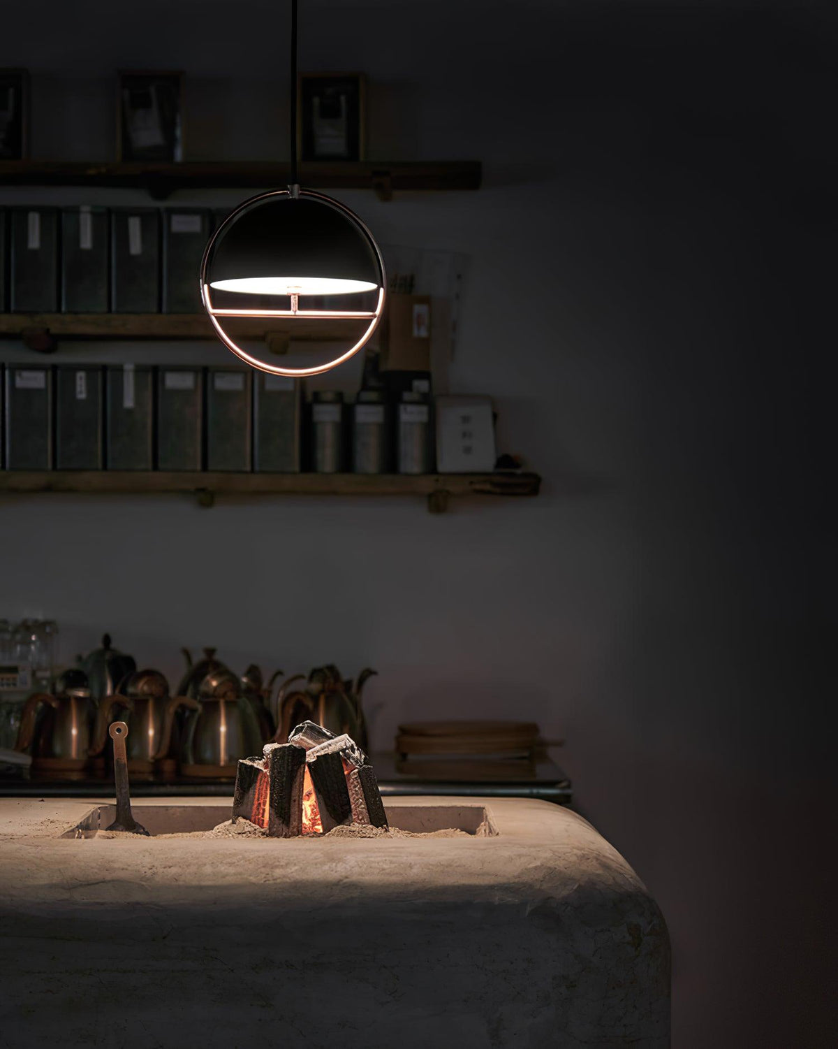Huan Pendant Light – Modern Minimalist Metal Ceiling Lamp for Living and Dining Rooms