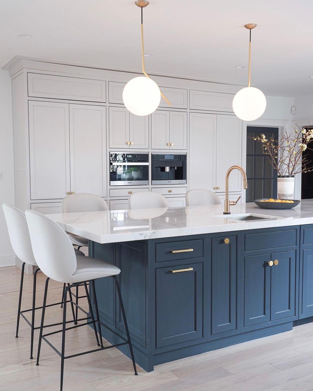ic-pendant-light