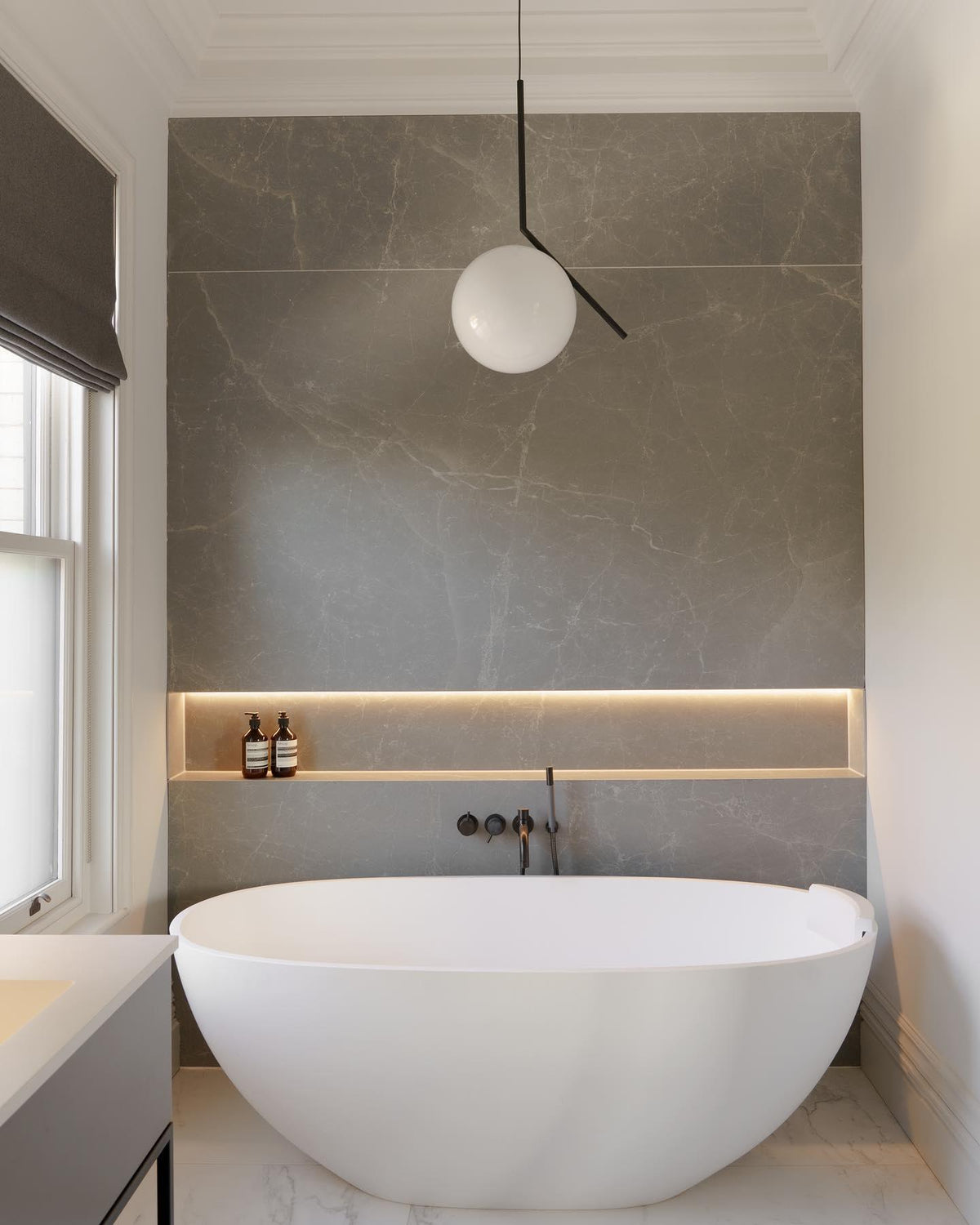 ic-pendant-light
