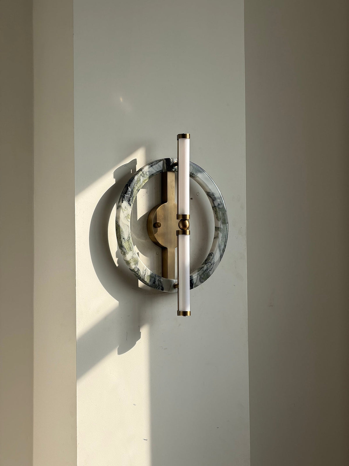 ice-wall-lamp