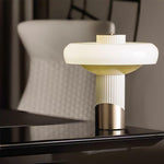 ilayda-table-lamp