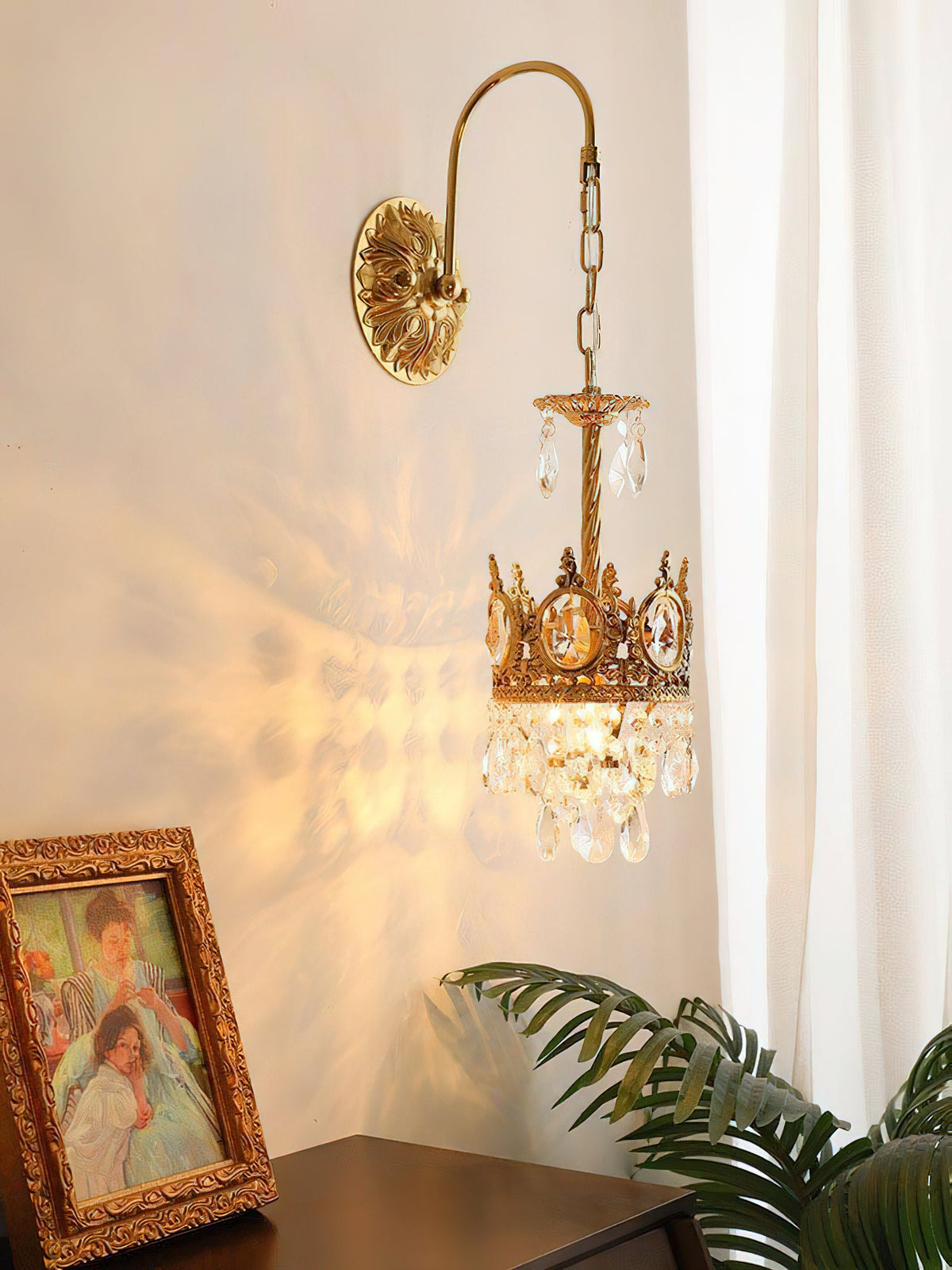 imperial-wall-lamp