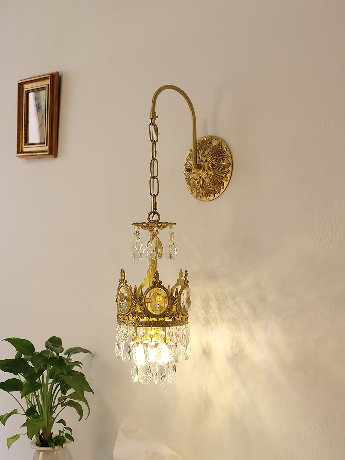 imperial-wall-lamp