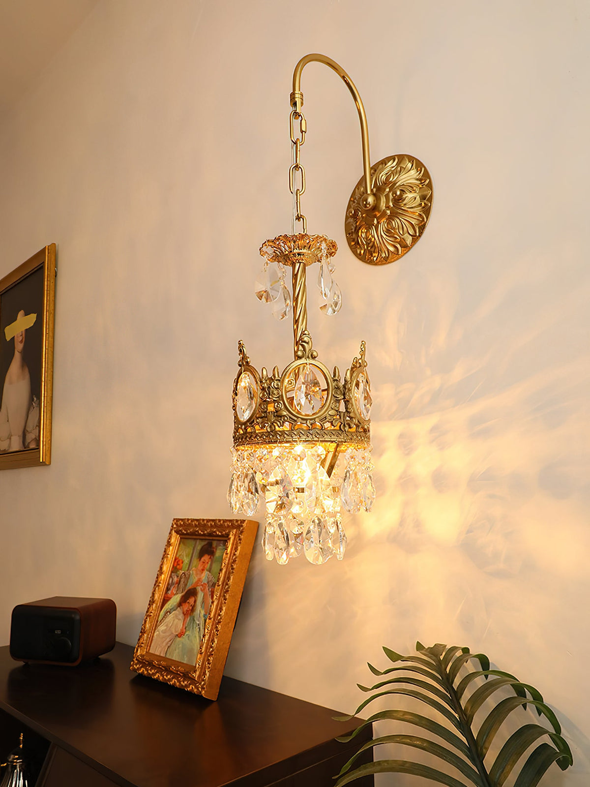 imperial-wall-lamp