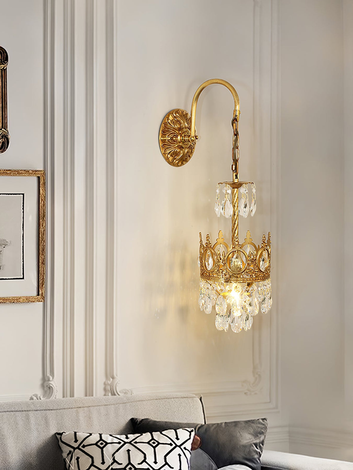 imperial-wall-lamp