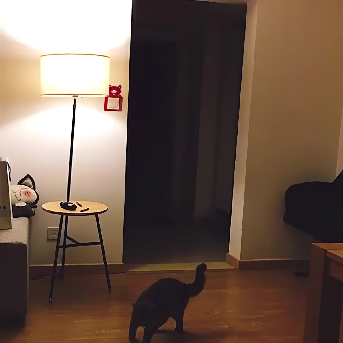 Inclined Tube With Table Floor Lamp