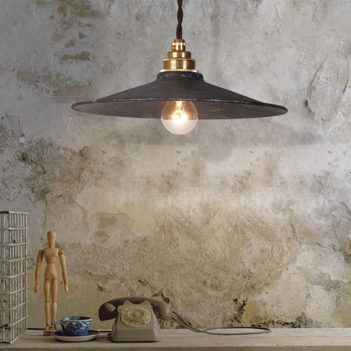 industrial-flat-pendant-light