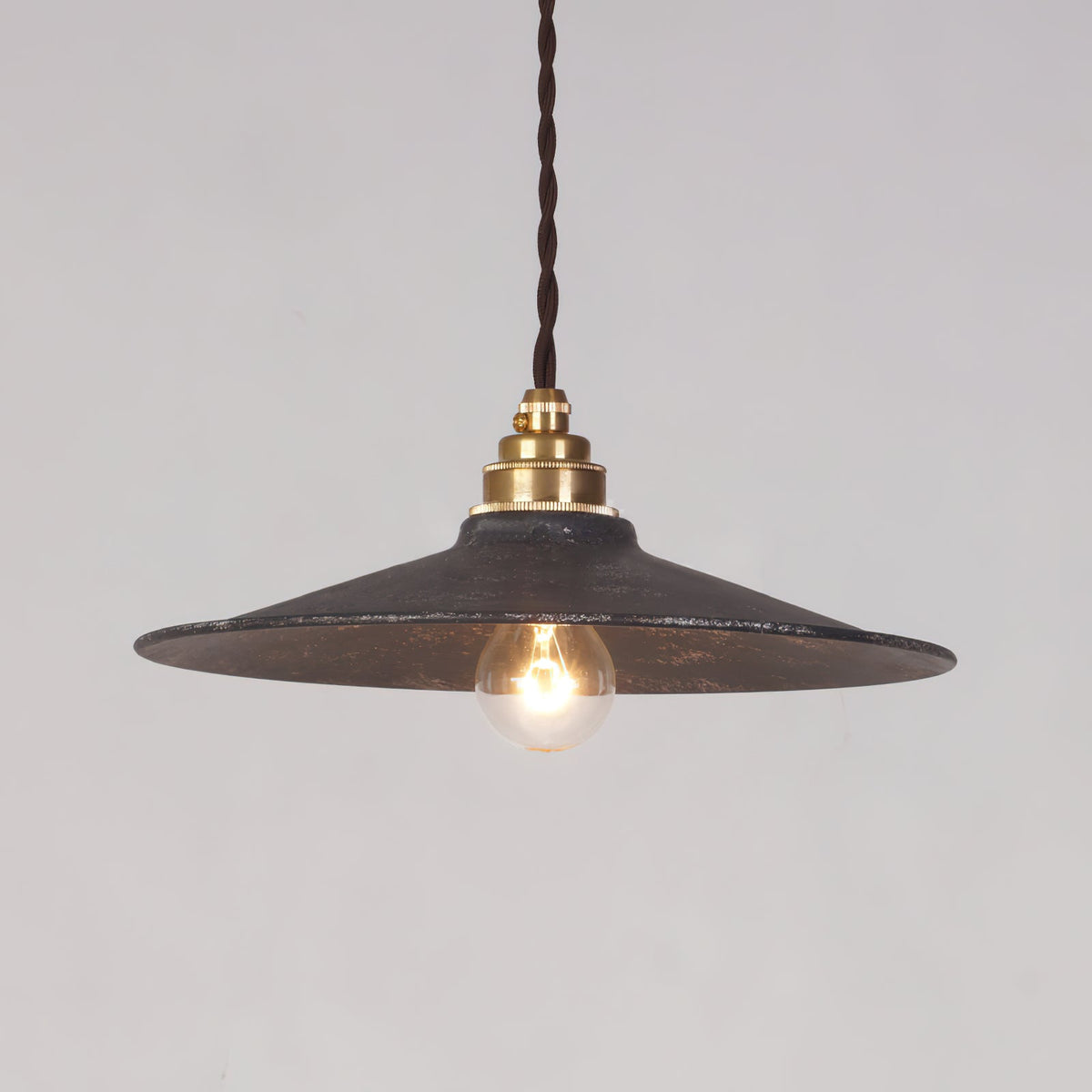 industrial-flat-pendant-light