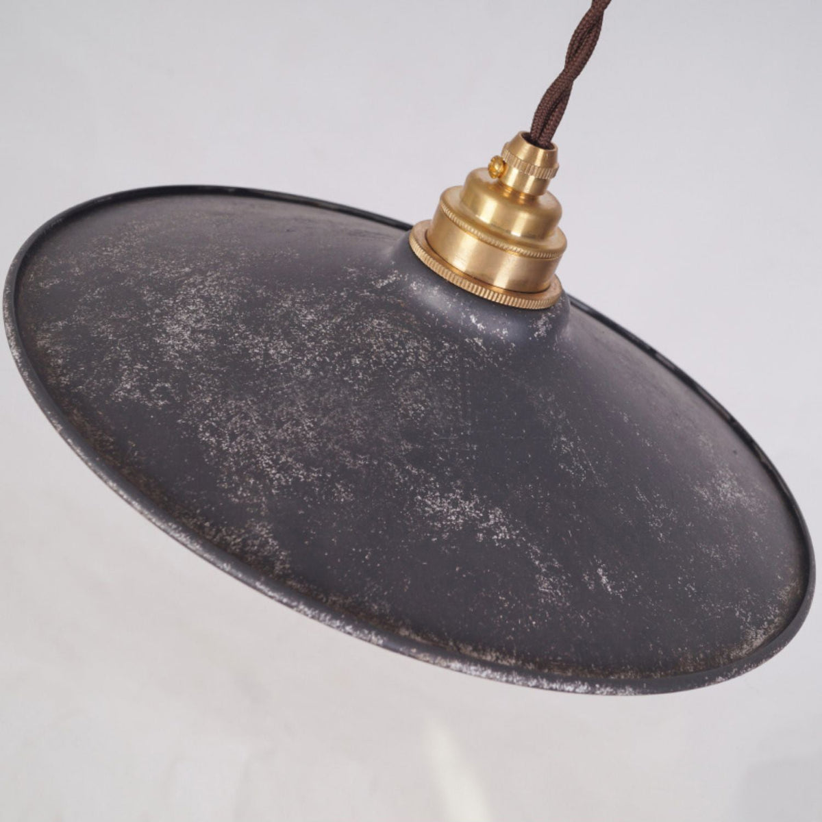 industrial-flat-pendant-light