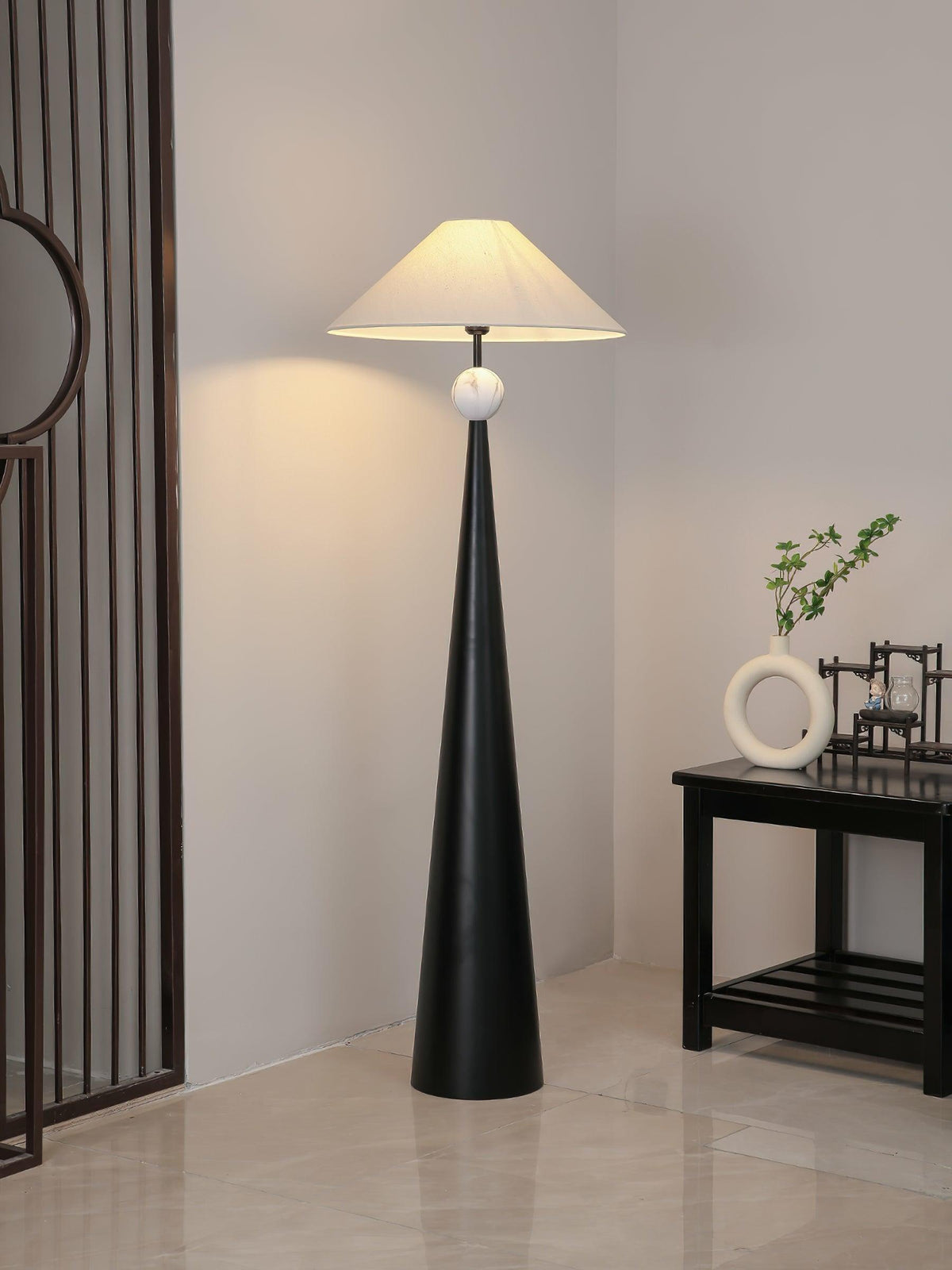 innes-floor-lamp