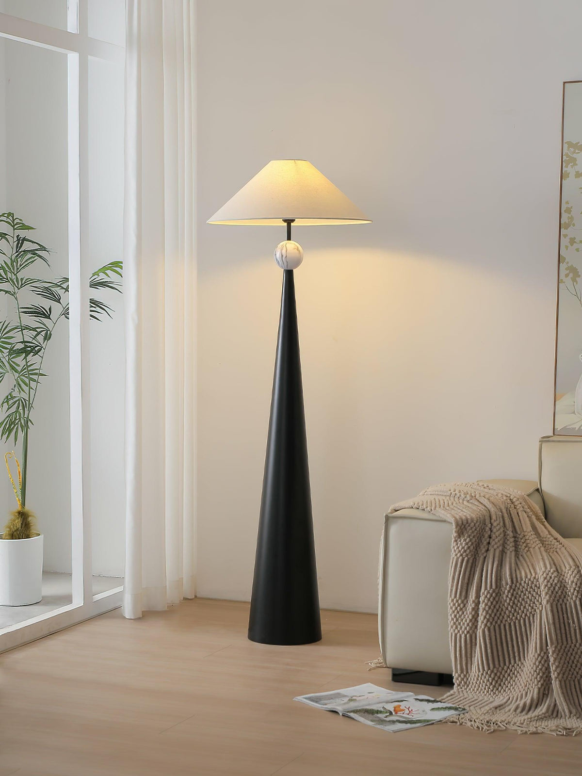 innes-floor-lamp