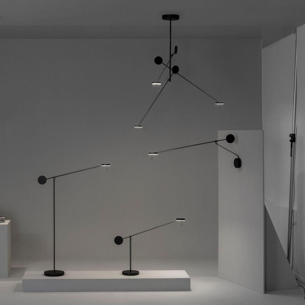 invisible-led-c4-wall-light