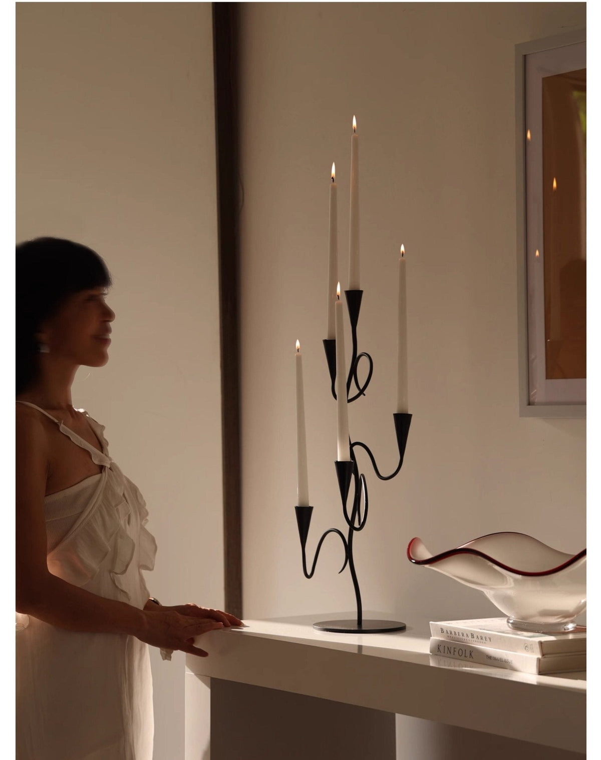 Iron Vine Sculptural Candle Holder – Modern Black Metal Centerpiece