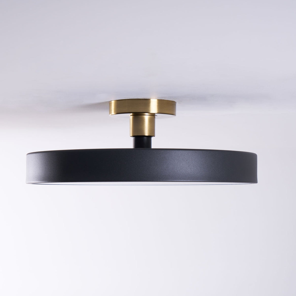 Isla Flush Mount Ceiling Light – Modern LED Ceiling Lamp with Acrylic Diffuser
