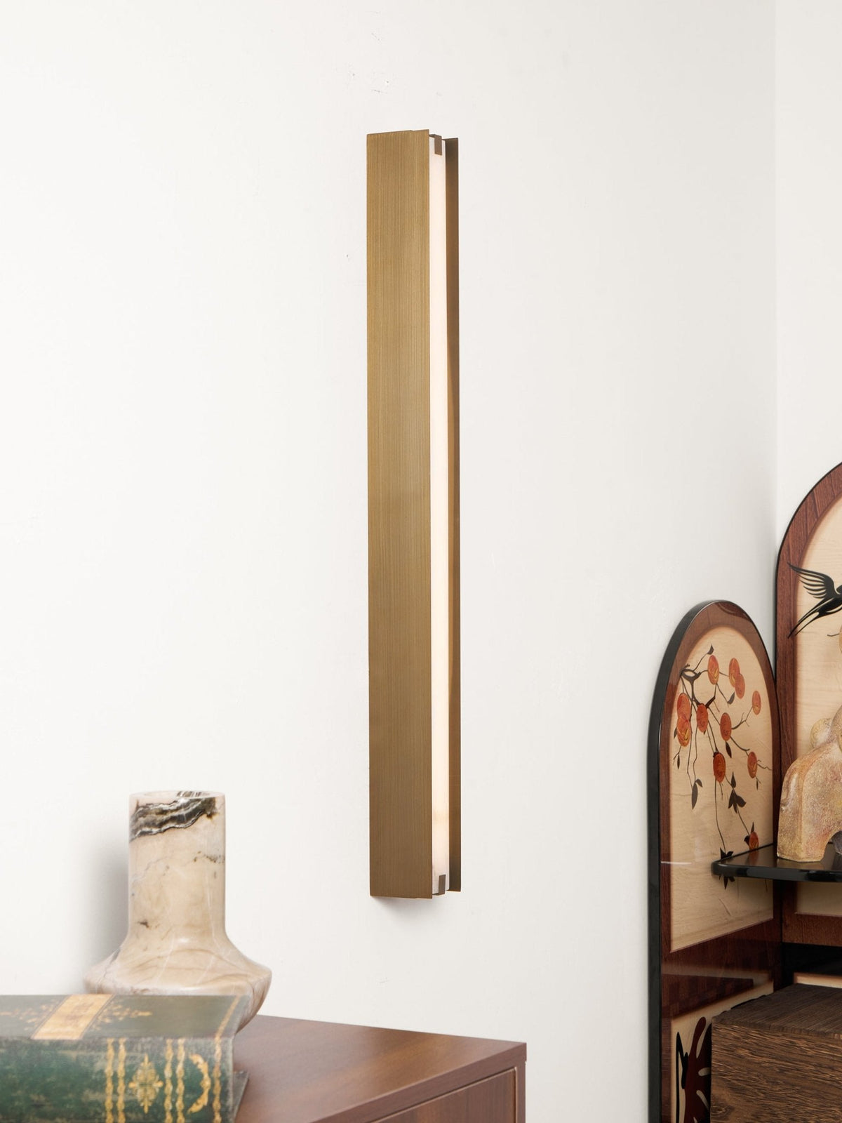 Isolde Alabaster Wall Sconce – Modern LED Wall Light in Bronze