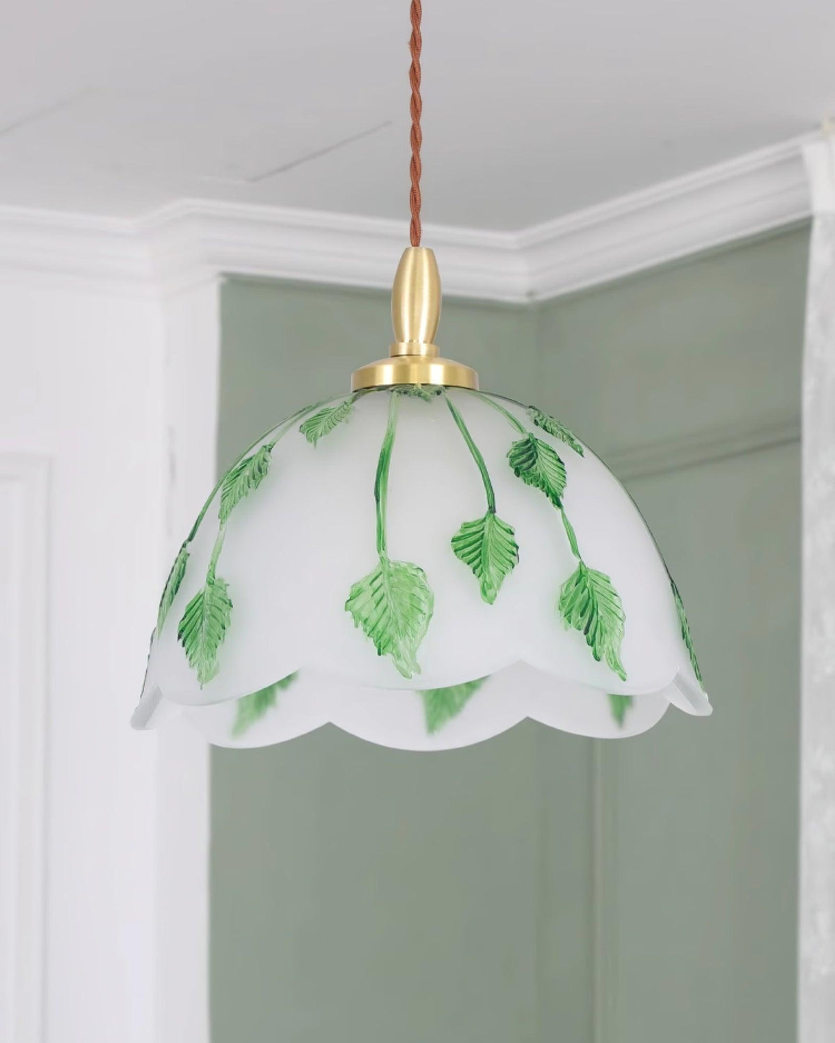 ivy-leaf-pendant-lamp