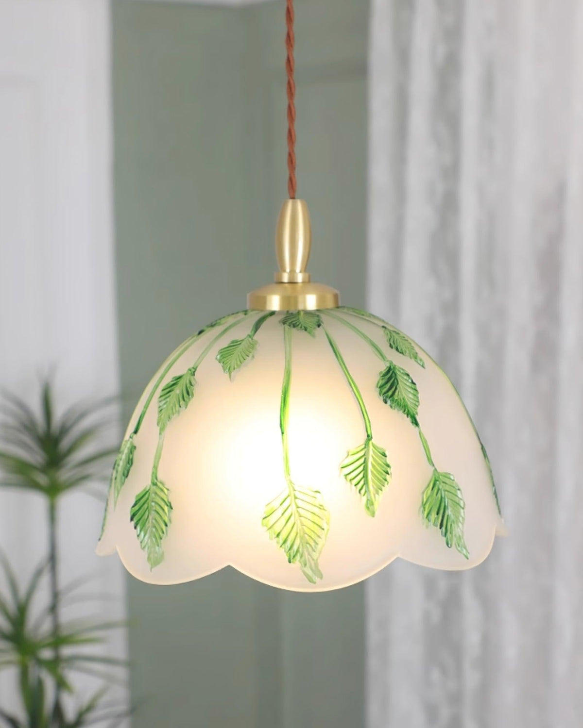 ivy-leaf-pendant-lamp
