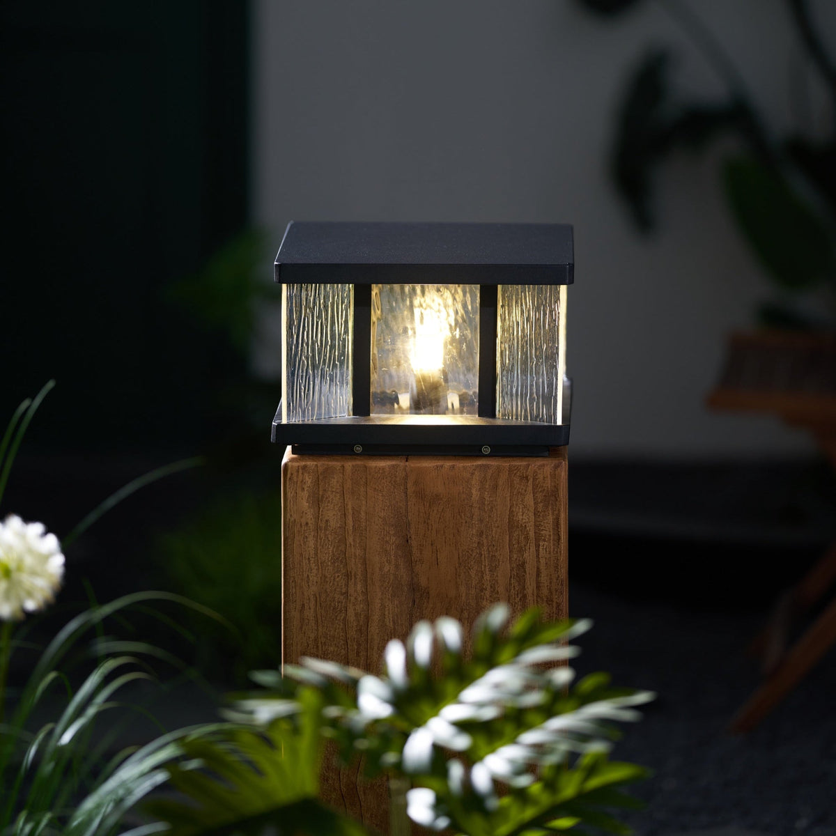 Stratos Square Outdoor Light – Modern Geometric LED Table Lamp for Patio & Garden