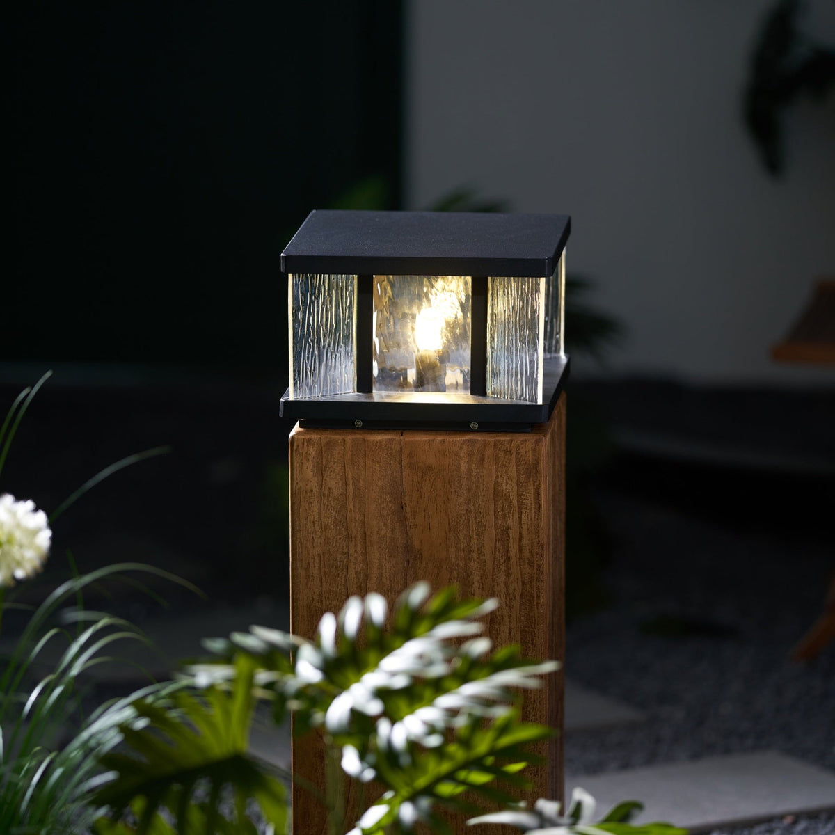 Stratos Square Outdoor Light – Modern Geometric LED Table Lamp for Patio & Garden