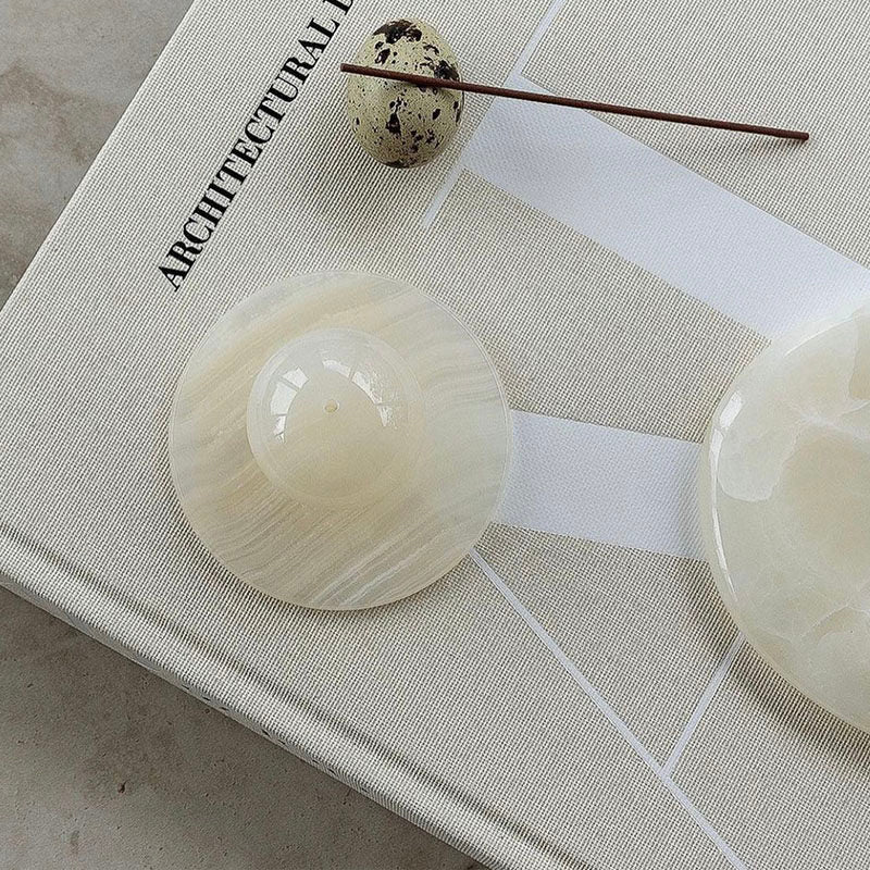 Jade Incense Holder – Minimalist Stone Tabletop Ornament for Serene Interiors