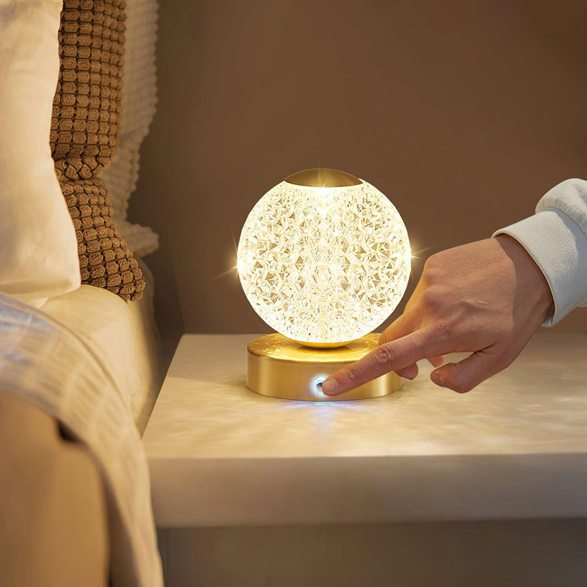 Jarin Diamond Built In Battery Table Lamp