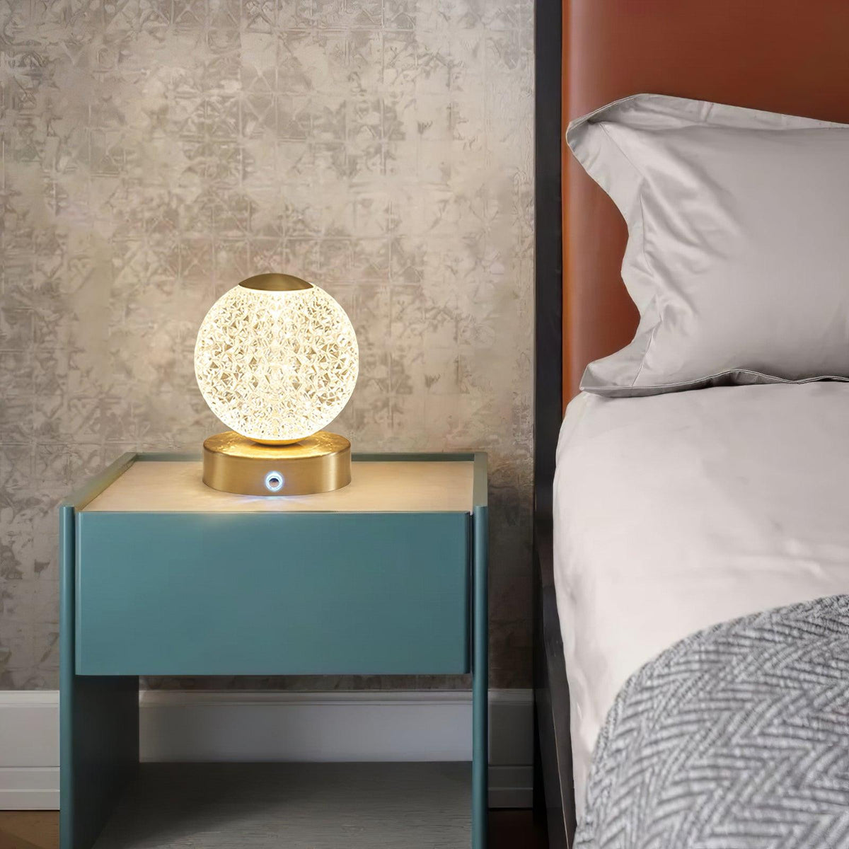 Jarin Diamond Built In Battery Table Lamp