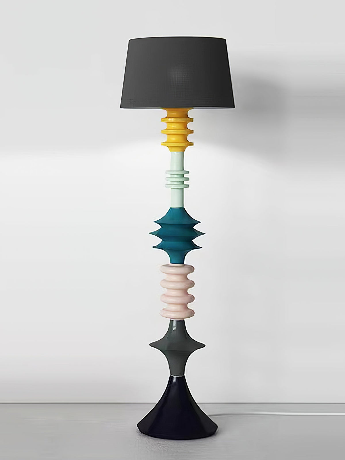 Jarvis Adjustable Floor Lamp – Modern Sculptural Lighting for Living Spaces