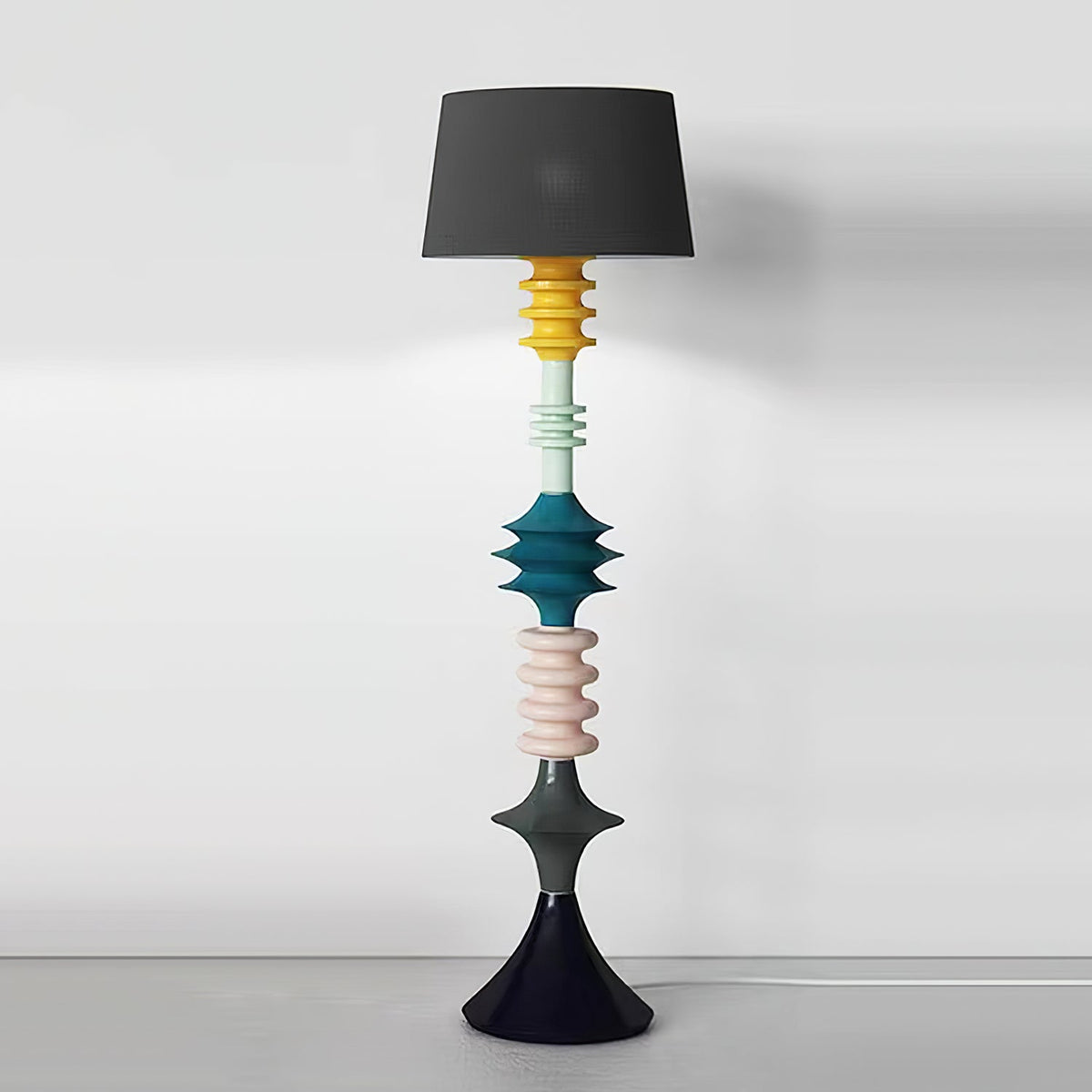Jarvis Adjustable Floor Lamp – Modern Sculptural Lighting for Living Spaces