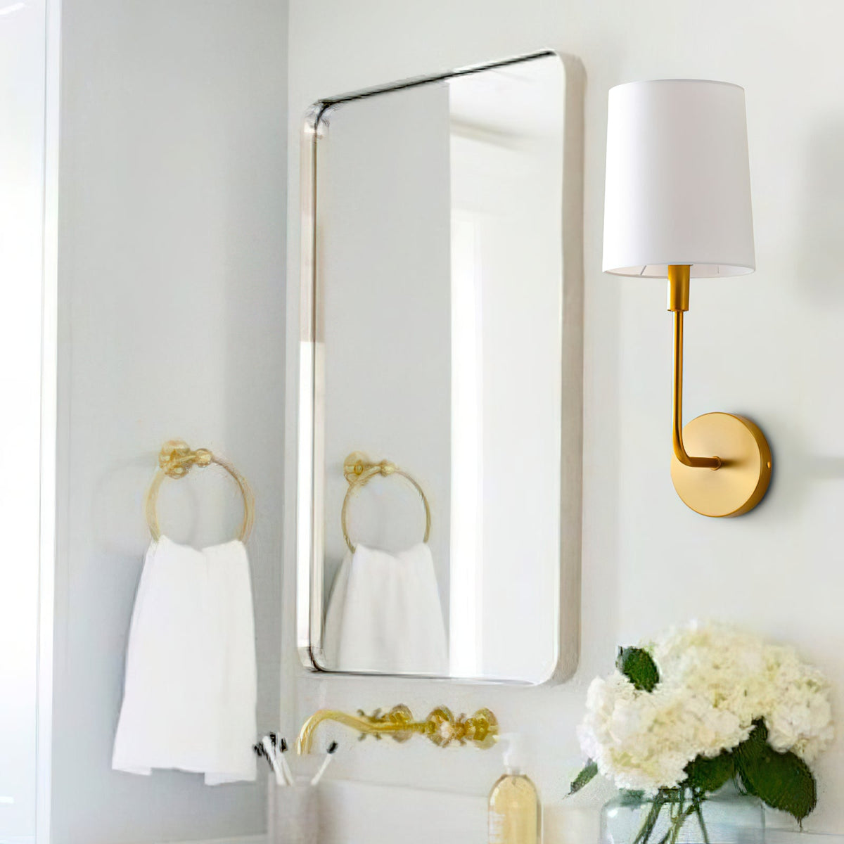 jaxson-wall-lamp