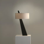 jett-obelisk-table-lamp