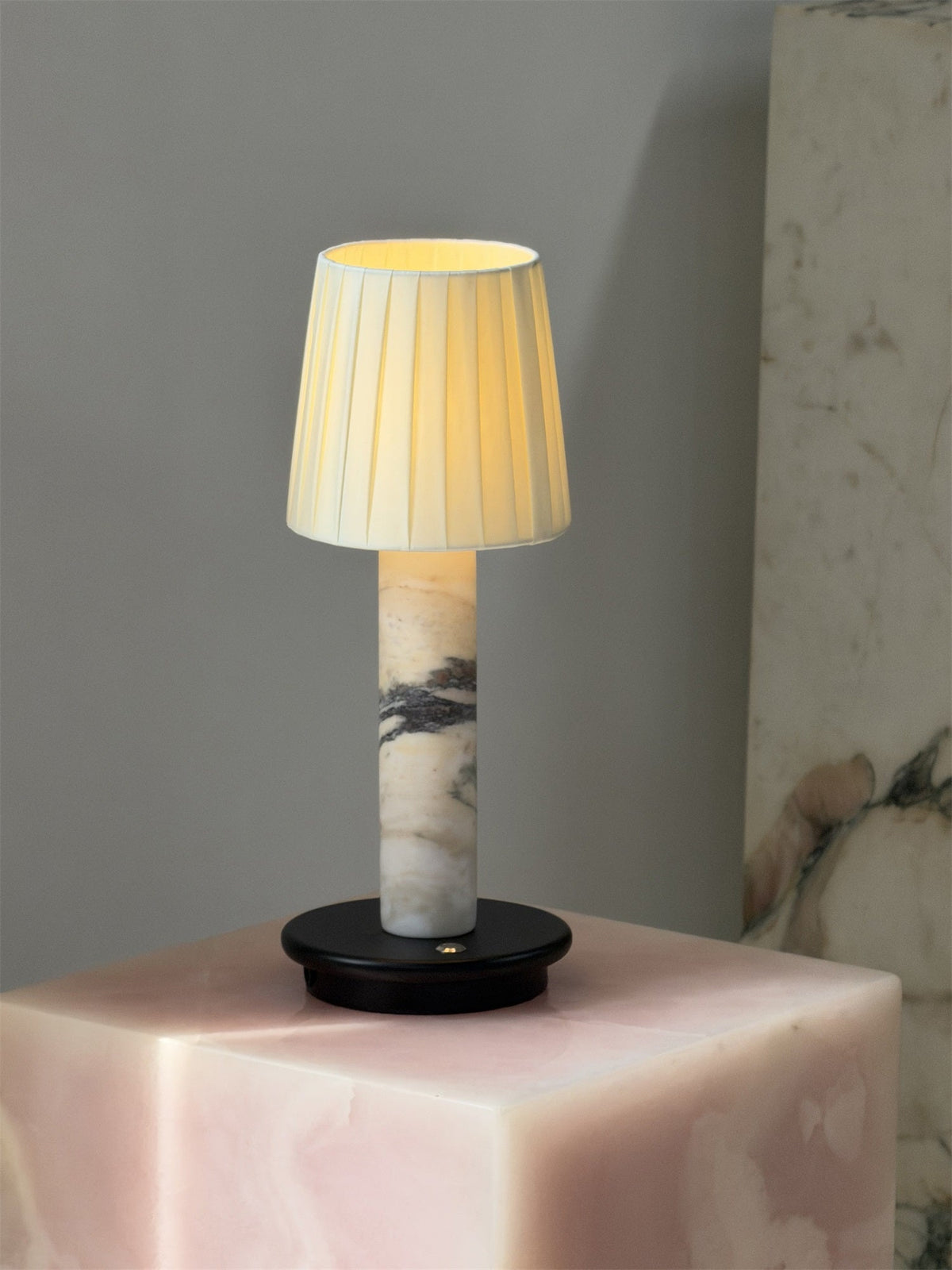 jorgen-table-lamp-built-in-battery