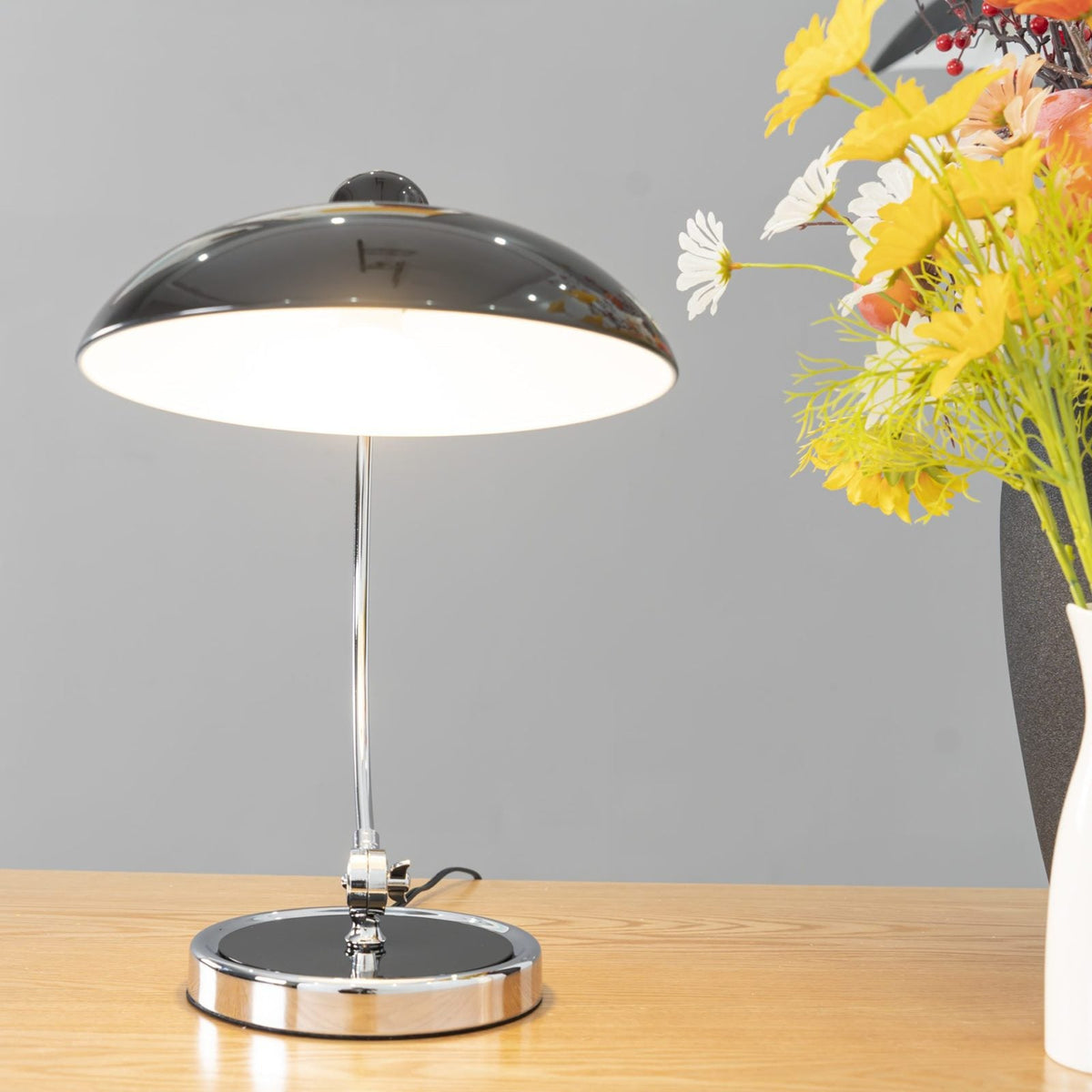Kaiser idell Table lamp