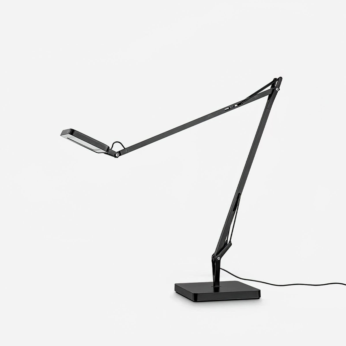 Kelvin Edge Table Lamp
