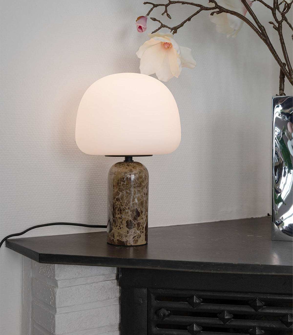 kin-table-lamp