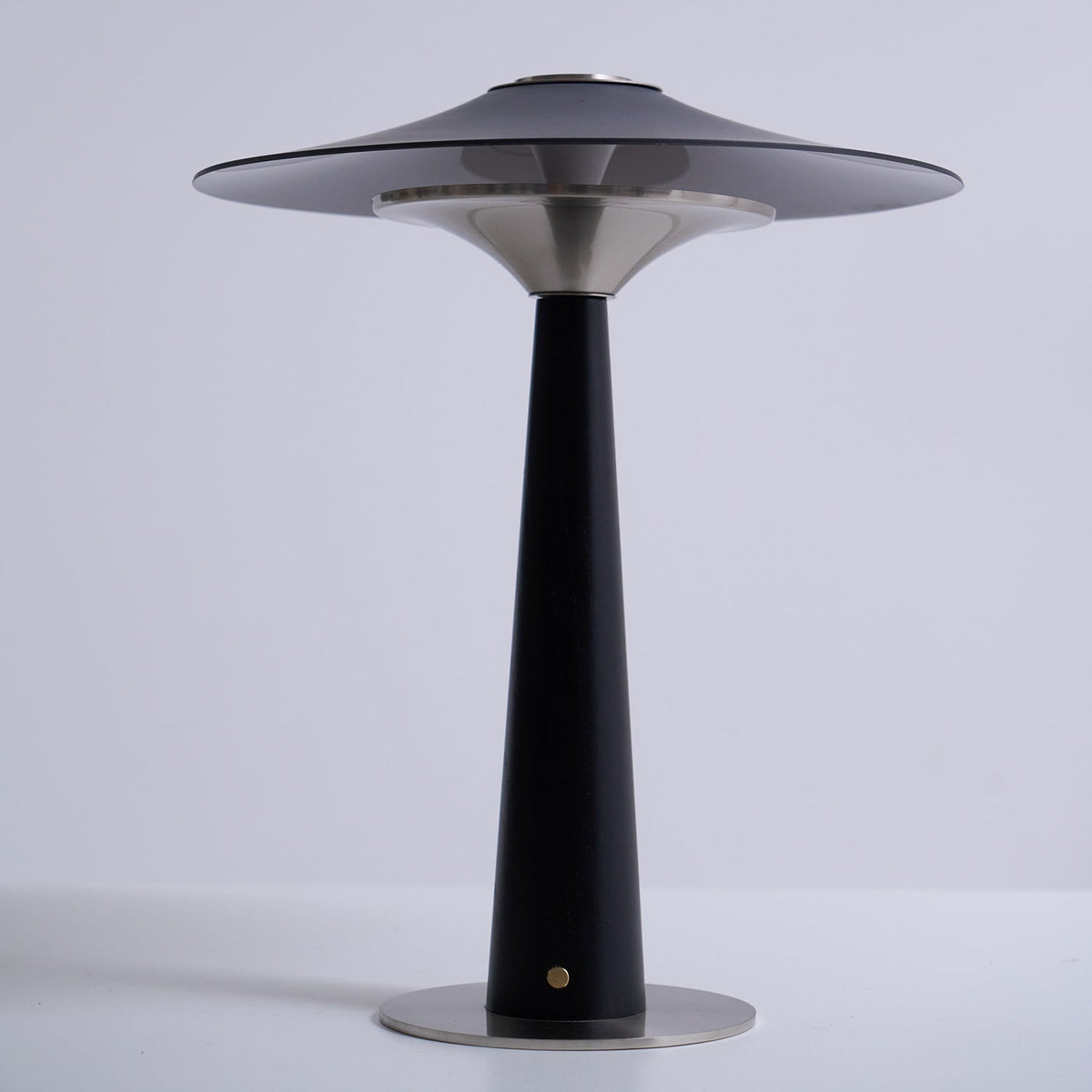 Kizu Peak Table Lamp – Sculptural LED Table Light for Modern Interiors