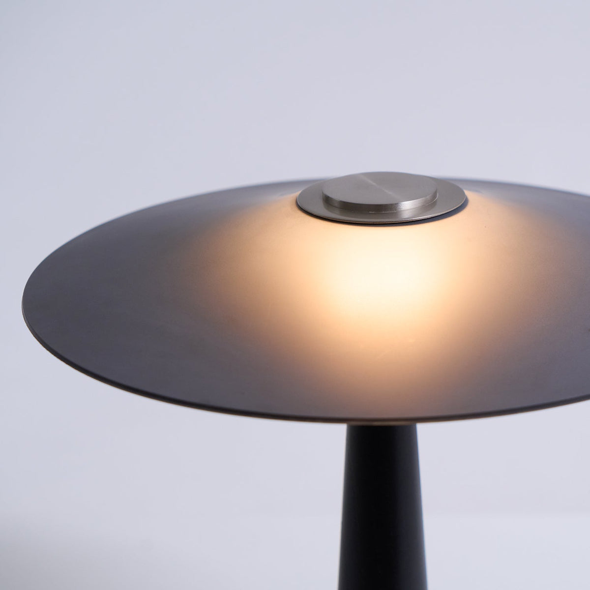 Kizu Peak Table Lamp – Sculptural LED Table Light for Modern Interiors