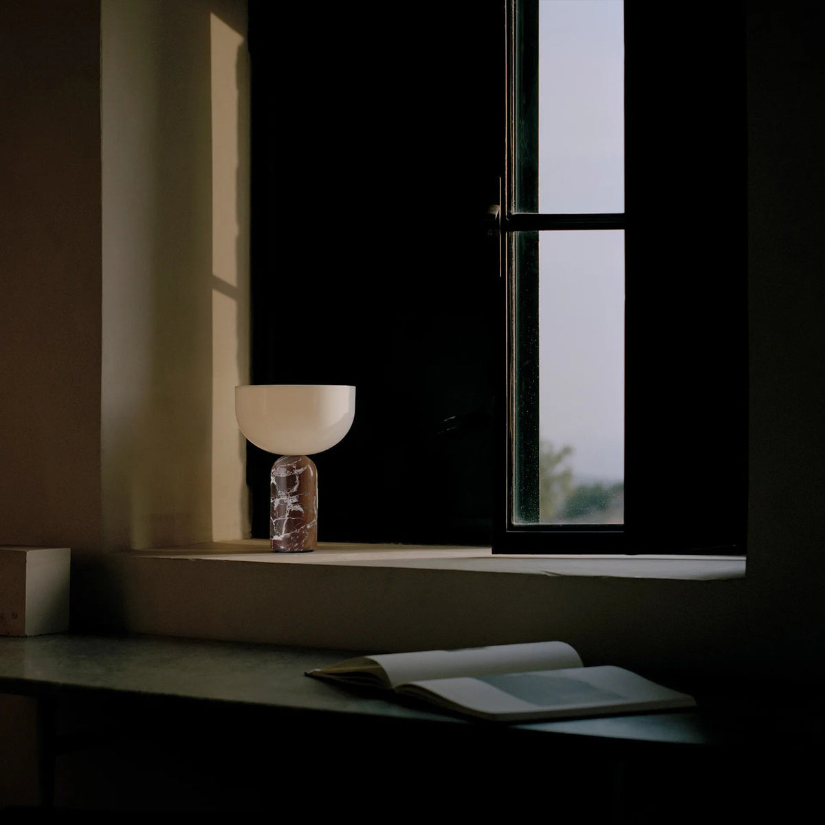 kizu-table-lamp