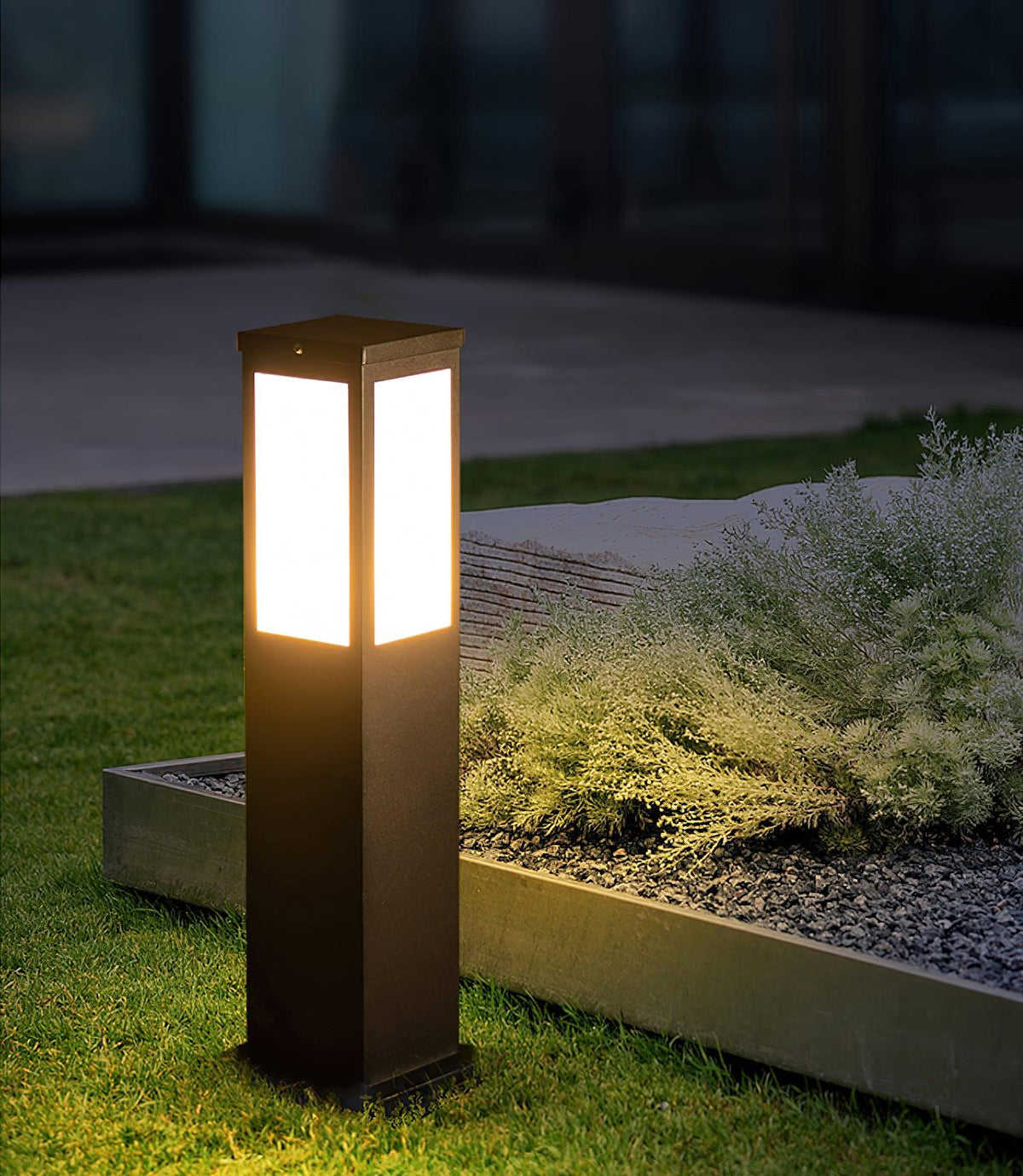 Kuzco Solar Bollard Light – Architectural Outdoor Post Lamp in Black