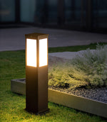 Kuzco Solar Bollard Light – Architectural Outdoor Post Lamp in Black