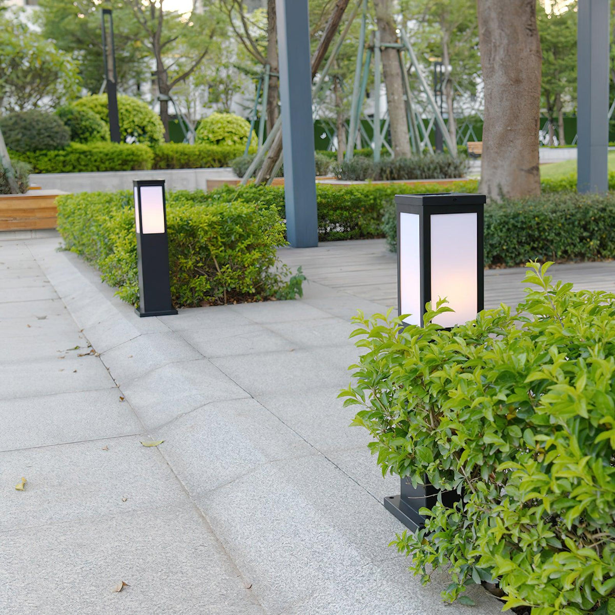 Kuzco Solar Bollard Light – Architectural Outdoor Post Lamp in Black