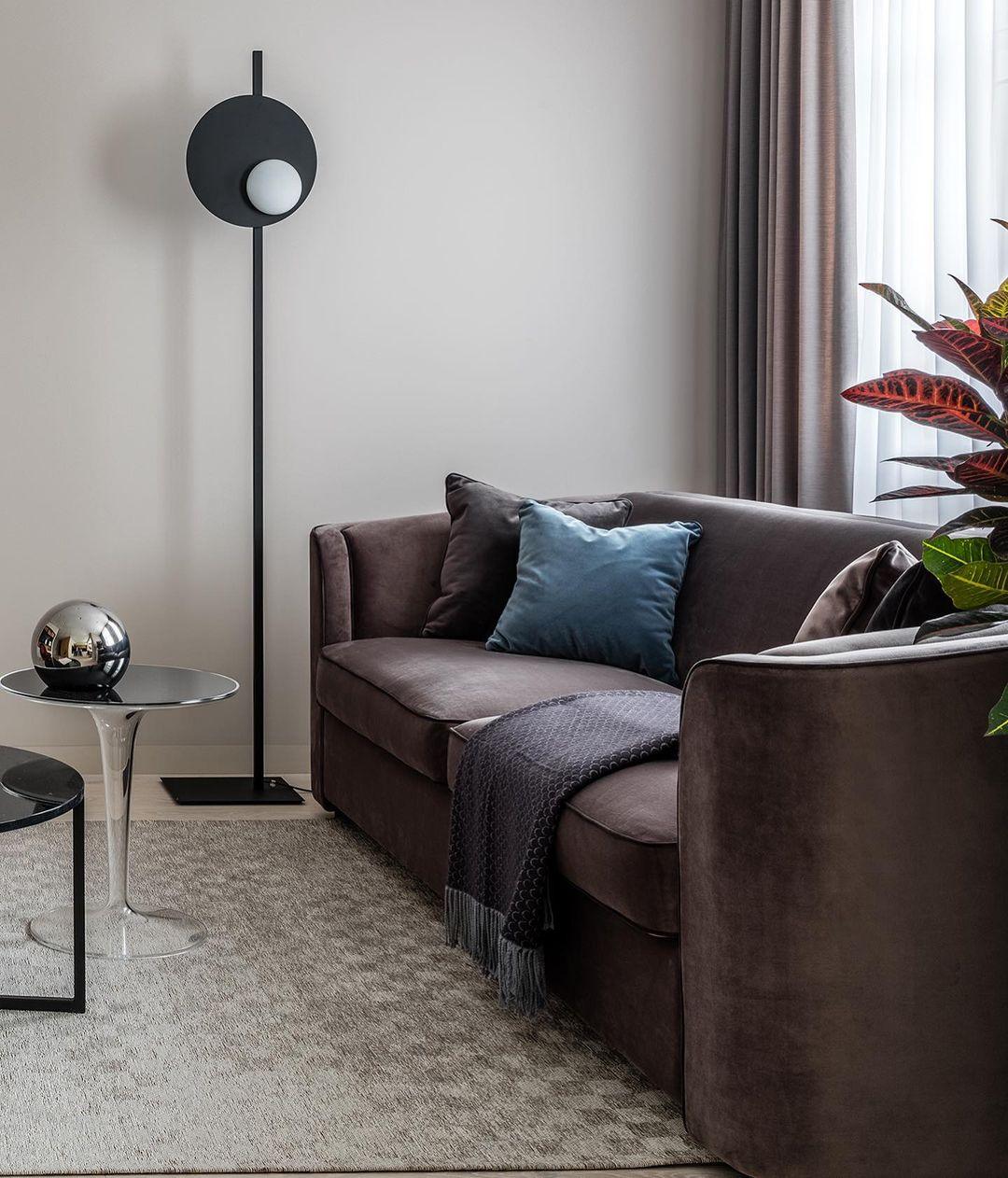 Kwic Modern LED Floor Lamp with Glass Diffuser for Living Room