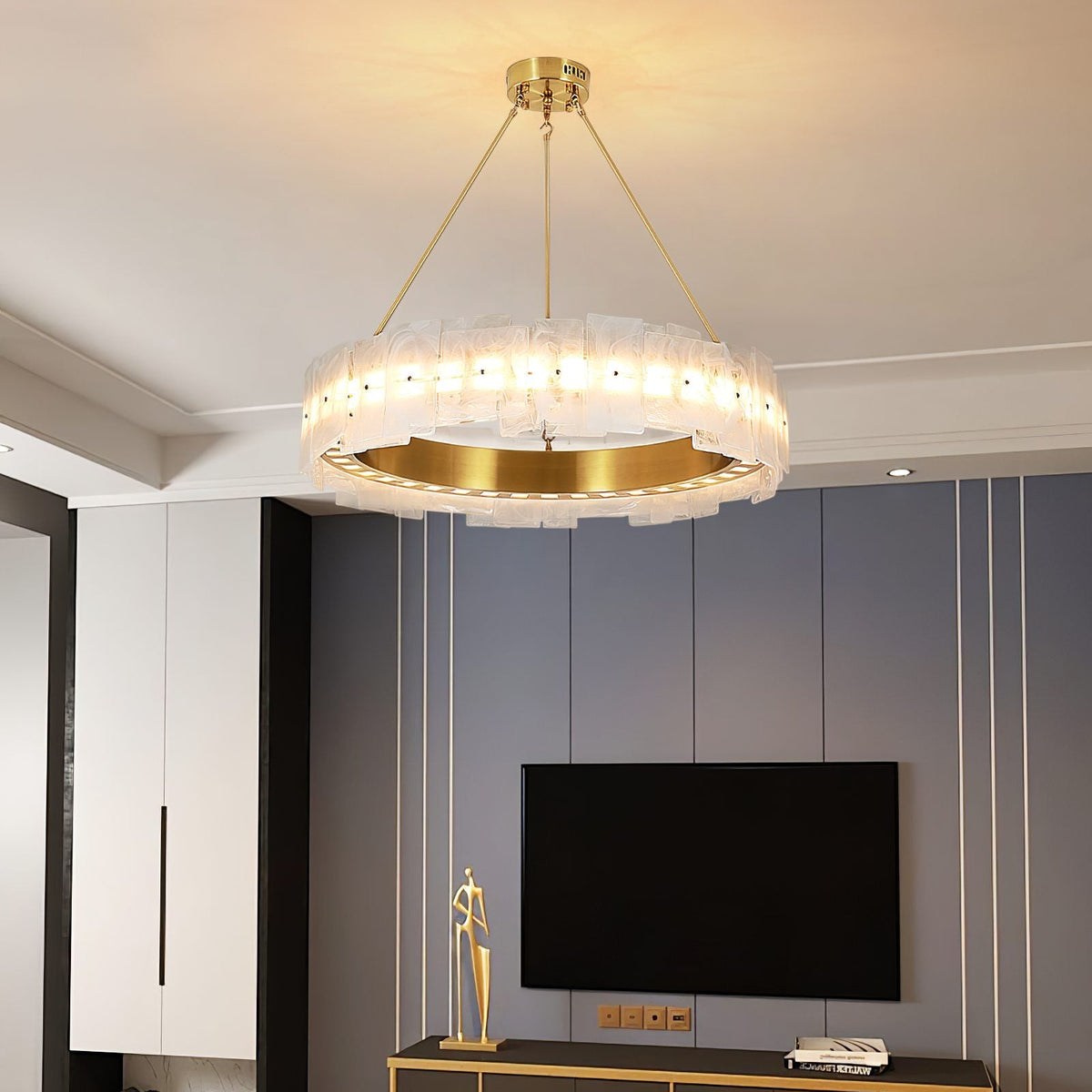 LEAH Chandelier