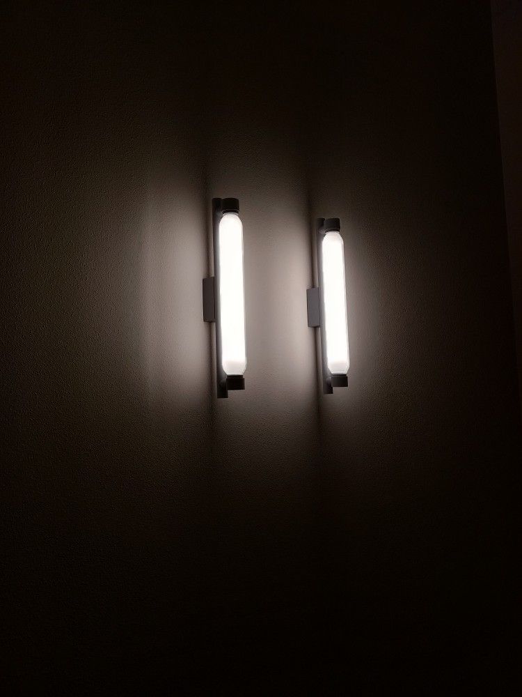 la-roche-wall-lamp